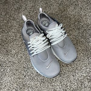 Women’s Nike Prestos